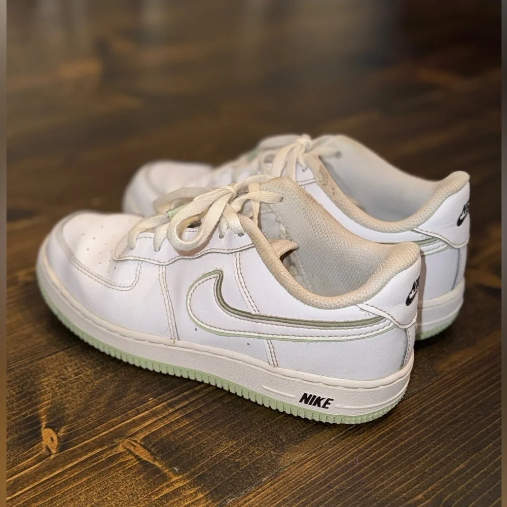 Nike Air Force Sneakers 1 '07 Honeydew Kids Size 2.5 Y